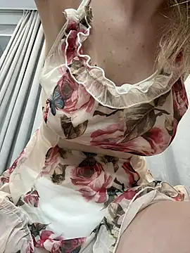 AnikaBest online show from December 2024 02:32:02 AM