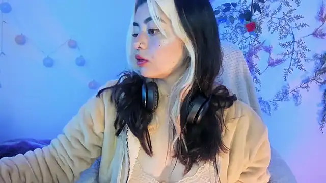 Snapshot of Sammysammy_ chatting on February 2025 11:11:01 PM Sammysammy online show from February 2025 11:11:01 PM