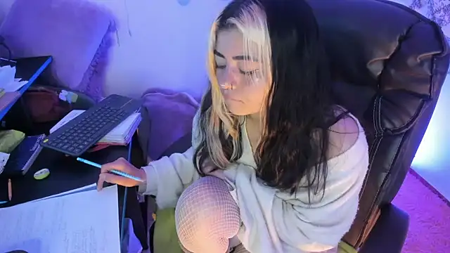 Snapshot of Sammysammy_ chatting on February 2025 06:40:02 AM Sammysammy online show from February 2025 06:40:02 AM