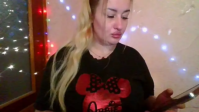 Snapshot of Mandy_Belcher chatting on October 2025 02:05:01 PM Mandy Belcher online show from October 2025 02:05:01 PM