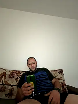 Snapshot of Flakka95 chatting on November 2025 05:44:01 AM Flakka95 online show from November 2025 05:44:01 AM