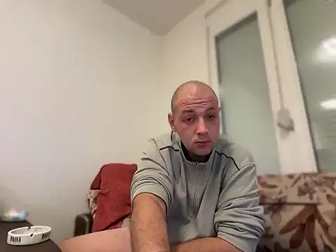 Snapshot of Flakka95 chatting on February 2026 11:31:02 PM Flakka95 online show from February 2026 11:31:02 PM