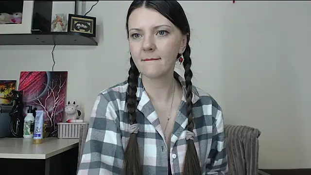 Snapshot of SugarTati chatting on March 2025 08:21:02 PM SugarTati online show from March 2025 08:21:02 PM