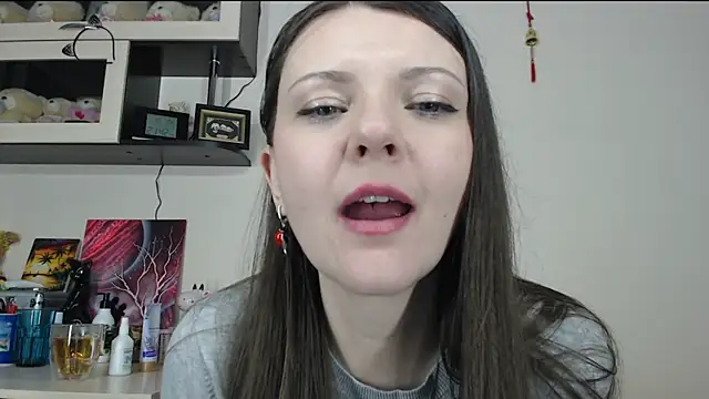 Snapshot of SugarTati chatting on March 2025 06:45:01 PM SugarTati online show from March 2025 06:45:01 PM