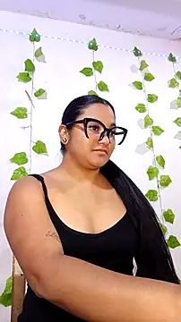 shayna all online show from December 2025 01:33:02 AM