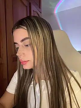 Miss valeriaa online show from July 2026 02:43:02 PM