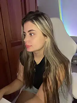 Miss valeriaa online show from July 2026 01:46:02 PM