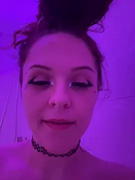 BlaizeyBBy online show from January 2025 01:10:01 PM