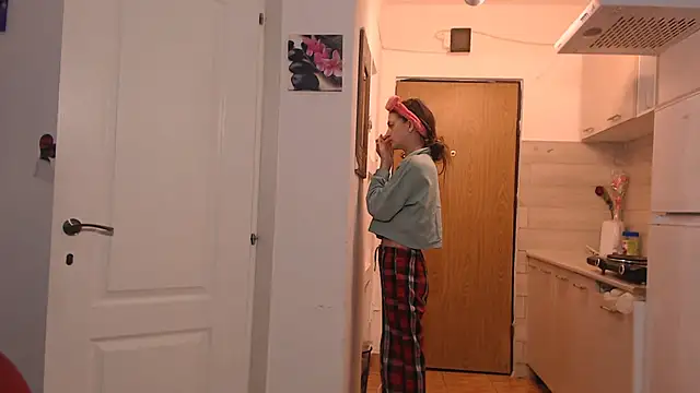 simyhvn online show from February 2026 05:36:01 AM