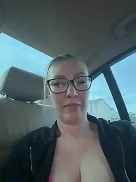 Snapshot of Sacha-xx chatting on February 2026 05:08:01 PM Sacha-xx online show from February 2026 05:08:01 PM