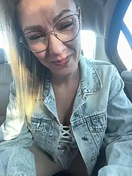 Snapshot of Sacha-xx chatting on February 2026 04:04:01 PM Sacha-xx online show from February 2026 04:04:01 PM