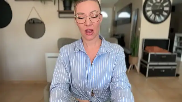 Snapshot of Sacha-xx chatting on March 2026 11:48:02 AM Sacha-xx online show from March 2026 11:48:02 AM