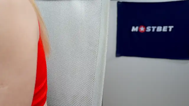 foxeslovefoxes online show from January 2025 07:24:01 PM