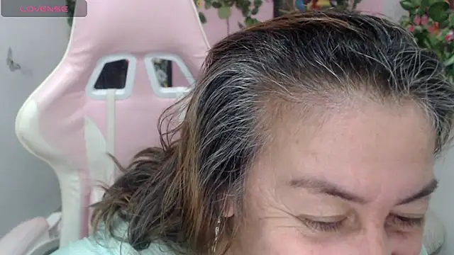 stepmother 105 online show from December 2025 06:15:01 PM