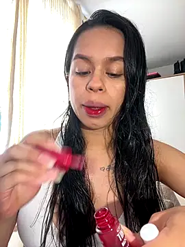 xlovelygirlx online show from September 2025 07:30:01 PM