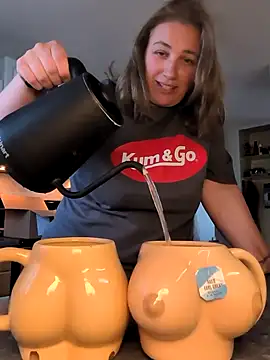 Snapshot of Canadian_BBW chatting on November 2025 09:57:02 PM Canadian BBW online show from November 2025 09:57:02 PM