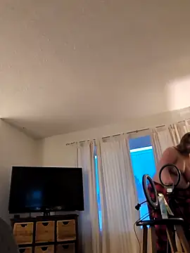 Snapshot of Canadian_BBW chatting on February 2026 12:20:02 AM Canadian BBW online show from February 2026 12:20:02 AM