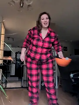 Snapshot of Canadian_BBW chatting on February 2026 05:11:02 PM Canadian BBW online show from February 2026 05:11:02 PM