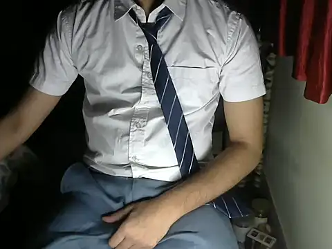 Snapshot of aloneboy1996 chatting on October 2025 07:03:01 PM aloneboy1996 online show from October 2025 07:03:01 PM