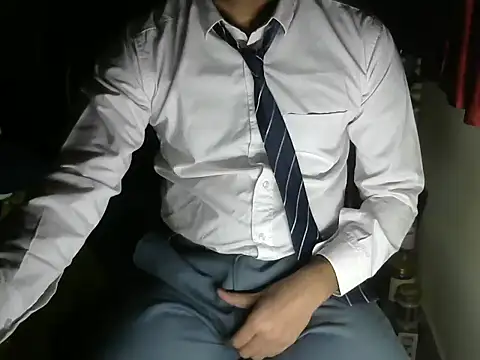 Snapshot of aloneboy1996 chatting on December 2025 06:14:02 PM aloneboy1996 online show from December 2025 06:14:02 PM