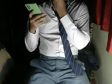 Snapshot of aloneboy1996 chatting on January 2026 06:44:02 PM aloneboy1996 online show from January 2026 06:44:02 PM