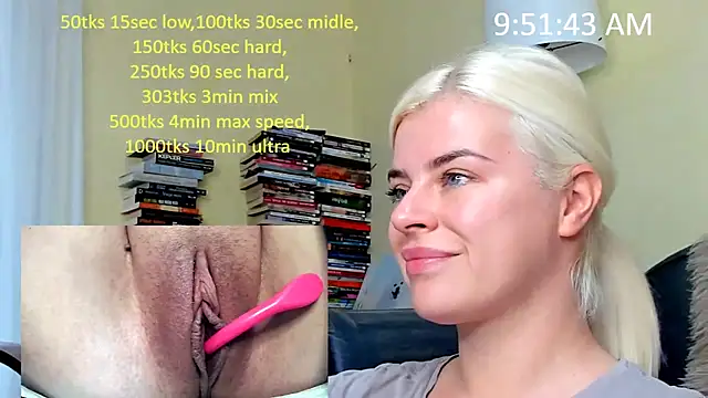 Snapshot of queenofthenighttt chatting on November 2025 08:51:05 AM queenofthenighttt online show from November 2025 08:51:05 AM