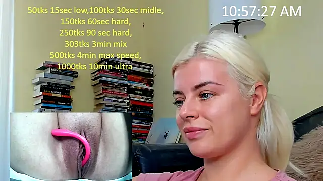 Snapshot of queenofthenighttt chatting on December 2025 09:58:01 AM queenofthenighttt online show from December 2025 09:58:01 AM