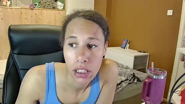 Snapshot of AaliyahHarris chatting on April 2026 07:07:02 PM AaliyahHarris online show from April 2026 07:07:02 PM