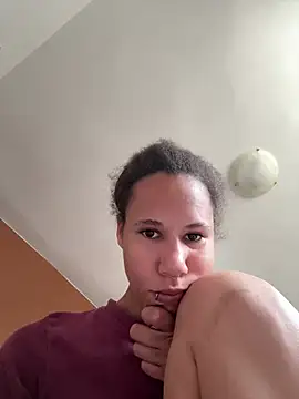Snapshot of AaliyahHarris chatting on May 2026 06:51:02 AM AaliyahHarris online show from May 2026 06:51:02 AM