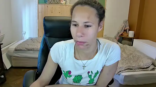 Snapshot of AaliyahHarris chatting on May 2026 04:23:02 PM AaliyahHarris online show from May 2026 04:23:02 PM