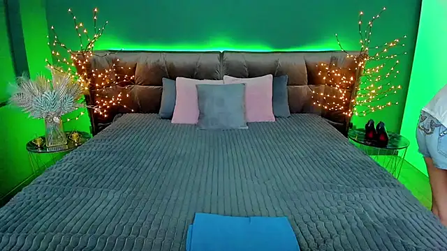 Rebecca Diamond online show from January 2025 10:45:01 AM