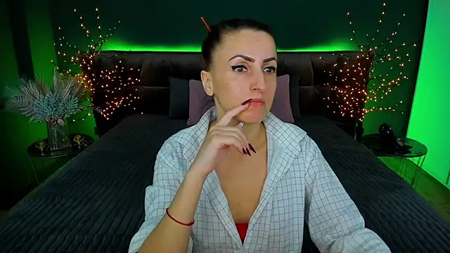 Rebecca Diamond online show from January 2025 06:43:02 AM