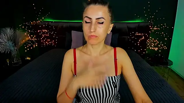 Rebecca Diamond online show from September 2025 05:31:02 AM