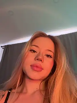 curchez  online show from January 2025 08:30:01 PM