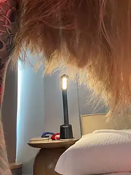 curchez  online show from September 2025 08:19:01 PM