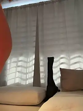 curchez  online show from September 2025 07:39:02 PM