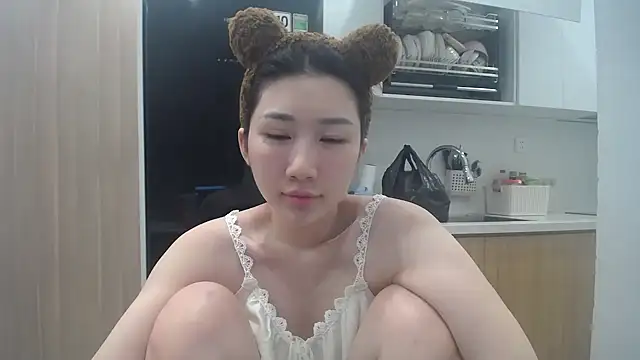 Asiagirll online show from May 2026 12:01:01 PM