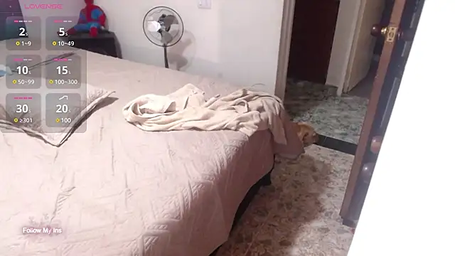 Snapshot of Eva_MilfF chatting on February 2025 11:42:02 PM Eva MilfF online show from February 2025 11:42:02 PM