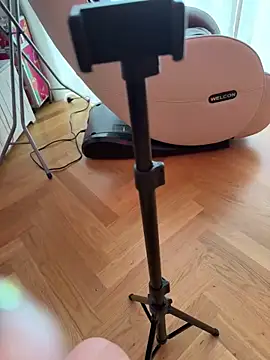 Pia July  online show from September 2025 02:06:02 PM