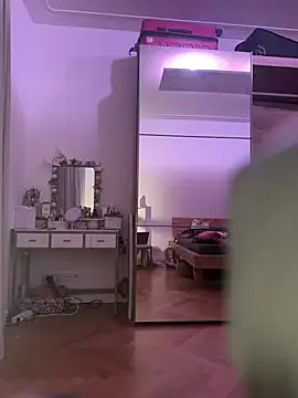 Pia July  online show from February 2026 05:06:02 PM