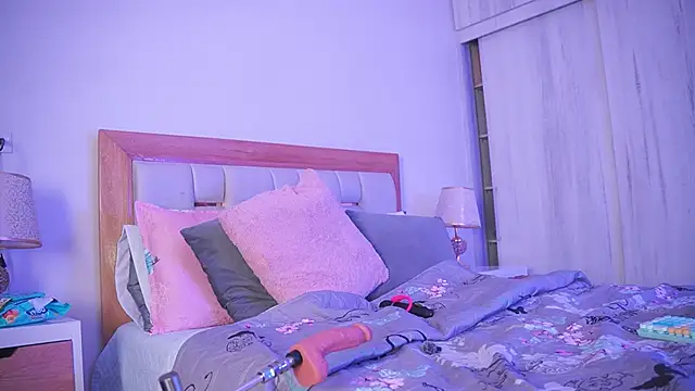 elena mature online show from September 2025 10:06:01 AM