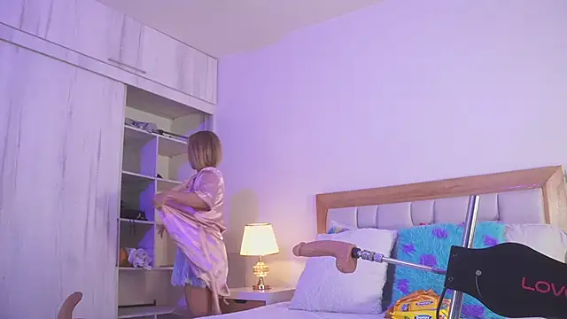 elena mature online show from December 2025 07:19:02 PM