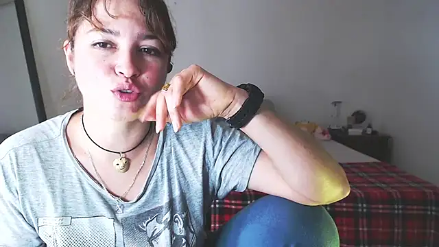 solamatista11 online show from November 2025 08:43:01 PM