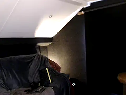 Snapshot of TheDogsBolloxXL chatting on December 2024 01:58:01 PM TheDogsBolloxXL online show from December 2024 01:58:01 PM