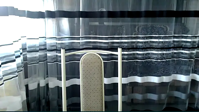 Snapshot of cold_lollipop chatting on October 2025 06:05:01 AM cold lollipop online show from October 2025 06:05:01 AM