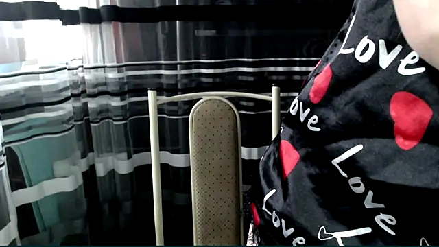 Snapshot of cold_lollipop chatting on October 2025 07:08:01 AM cold lollipop online show from October 2025 07:08:01 AM