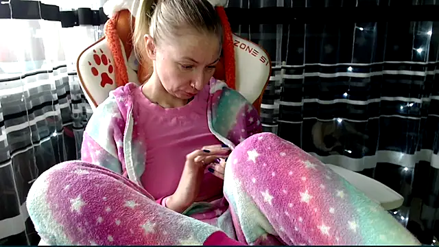 Snapshot of cold_lollipop chatting on February 2026 07:26:01 AM cold lollipop online show from February 2026 07:26:01 AM