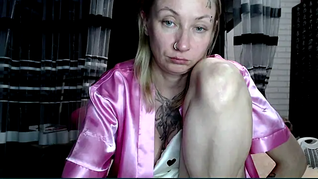 Snapshot of cold_lollipop chatting on May 2026 07:22:01 PM cold lollipop online show from May 2026 07:22:01 PM