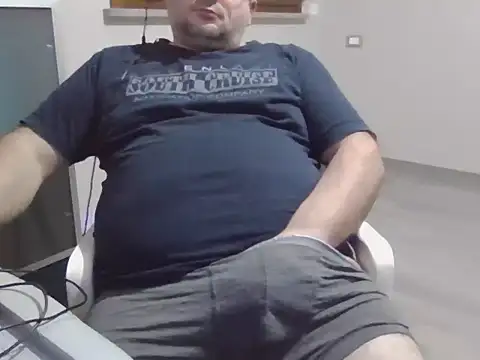 iron boy80 online show from December 2024 10:38:02 PM