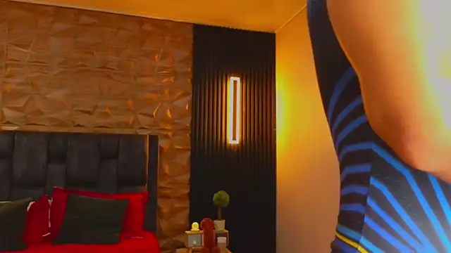 Snapshot of FelipeAndMarcello3 chatting on March 2025 11:06:01 PM FelipeAndMarcello3 online show from March 2025 11:06:01 PM